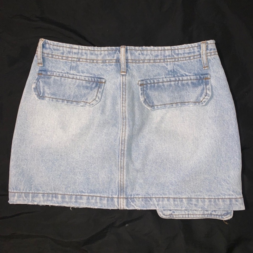 Mini skirt - Picture 2 of 3